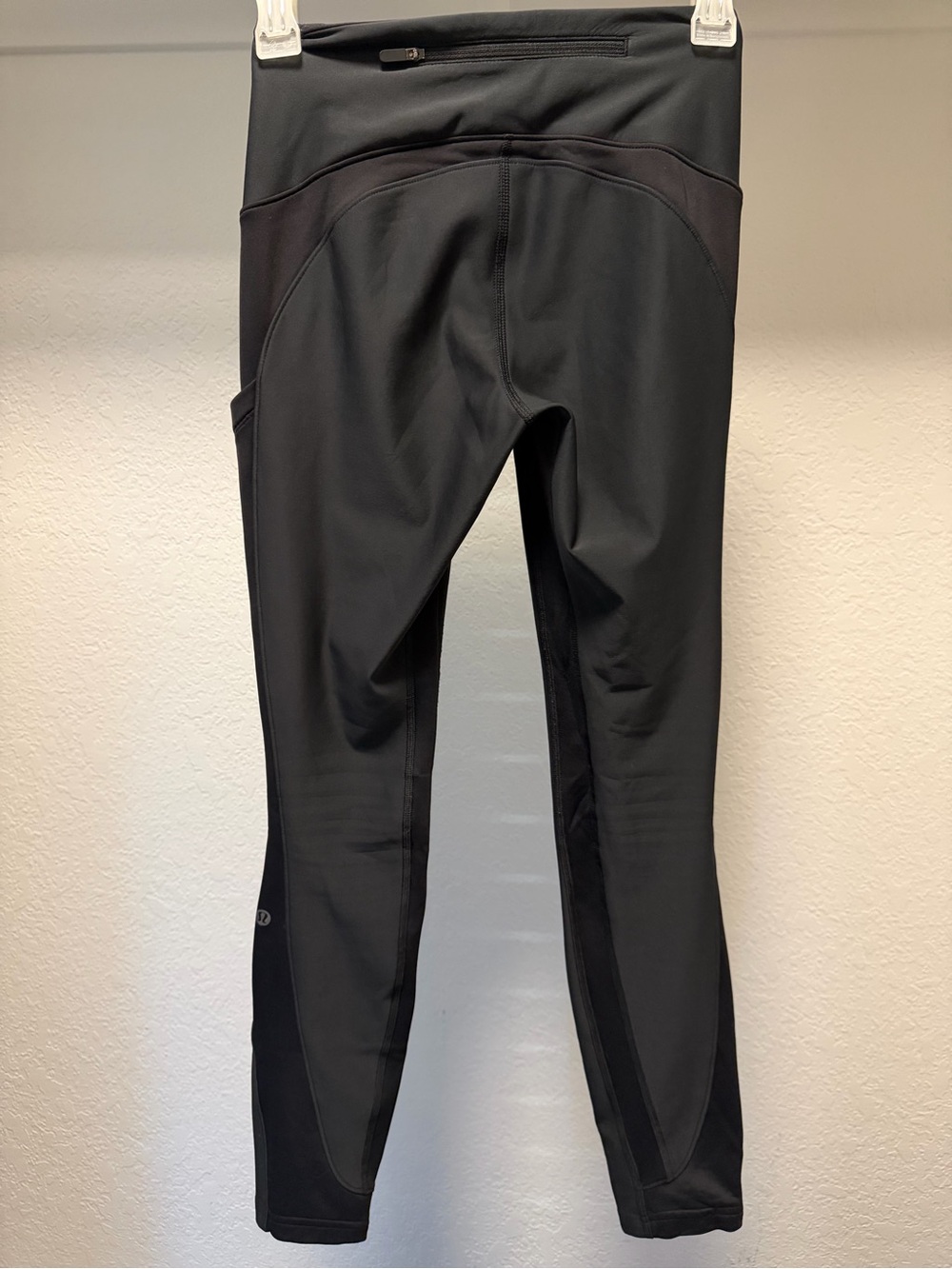 lululemon athletica Black Leggings with Interior Care Tag - Picture 2 of 8